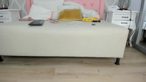 Valentina online show from 04/05/26, 04:04