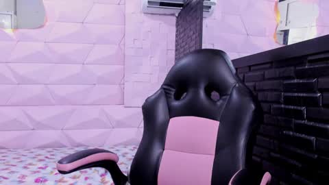 Snapshot of valentina_coba11 chatting on 02/23/25, 02:18 Valentina online show from 02/23/25, 02:18