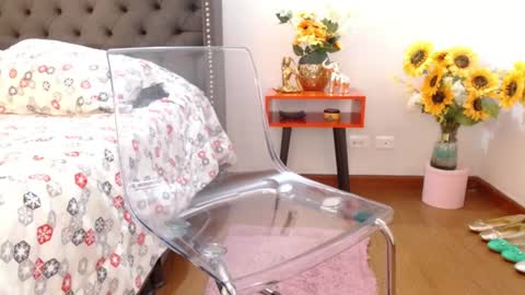 Valen Ferrer online show from 12/27/24, 09:32