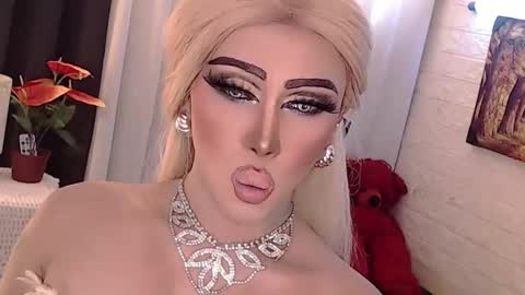 Amanda online show from 10/30/25, 11:27