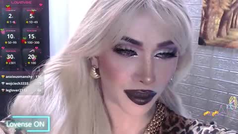 Amanda online show from 11/25/25, 03:28