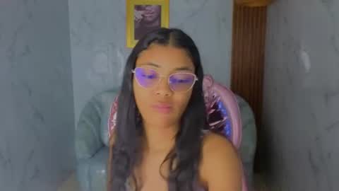 Snapshot of valentina_gomez_s chatting on 06/18/26, 12:42 Valentina online show from 06/18/26, 12:42
