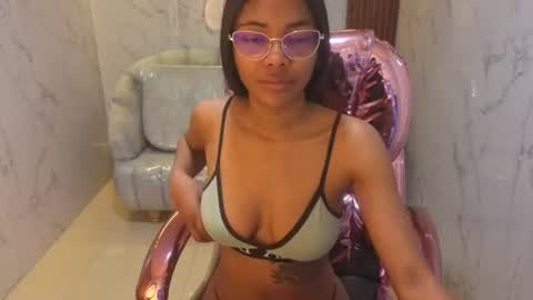 Snapshot of valentina_gomez_s chatting on 06/24/26, 12:37 Valentina online show from 06/24/26, 12:37