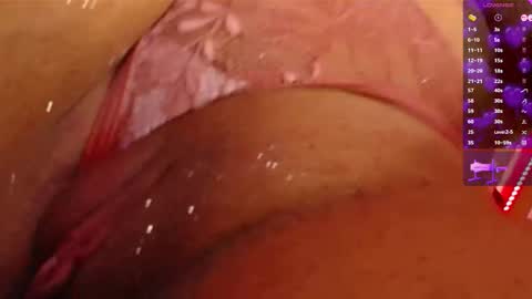 Snapshot of valentina_greco chatting on 02/14/25, 04:52 Valentina online show from 02/14/25, 04:52