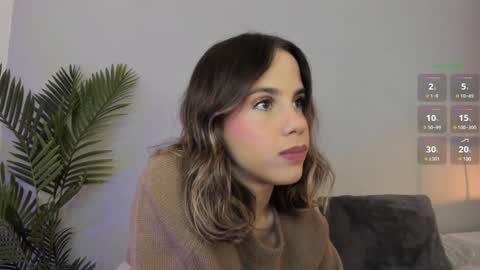 Snapshot of valentina_m17 chatting on 02/07/25, 12:09 VALENTINA online show from 02/07/25, 12:09