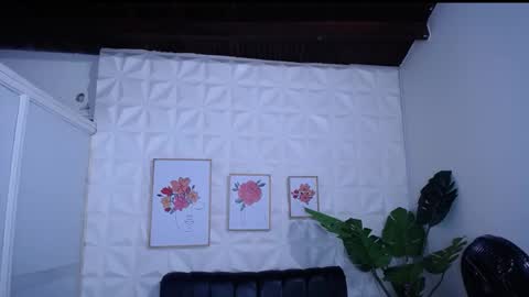 Valentina  online show from 12/21/25, 09:44