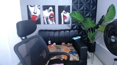 Valentina  online show from 04/07/26, 09:59