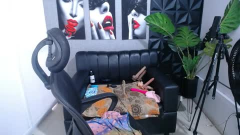 Valentina  online show from 04/10/26, 08:46