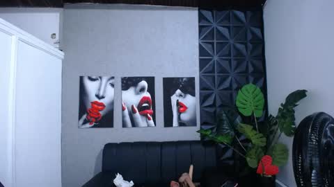 Snapshot of valentina_mature chatting on 06/06/26, 12:38 Valentina online show from 06/06/26, 12:38