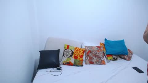 Snapshot of valentina_mature chatting on 07/02/26, 10:27 Valentina online show from 07/02/26, 10:27