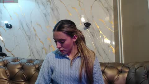 Valentina online show from 11/05/25, 03:12