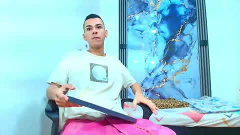 valentina_y_sneiderr online show from 02/02/26, 07:01