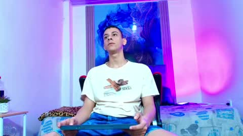 valentina_y_sneiderr online show from 05/08/26, 11:21