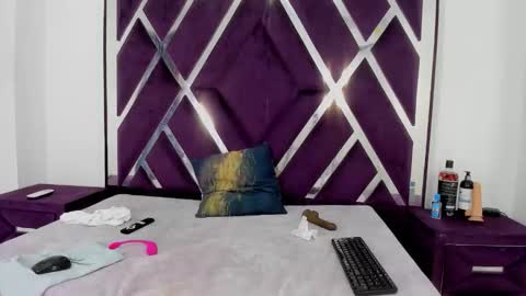 Snapshot of valentinaasm chatting on 03/25/26, 01:17 valentinaasm online show from 03/25/26, 01:17