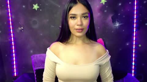 valentinarojass_ online show from 05/30/26, 04:04