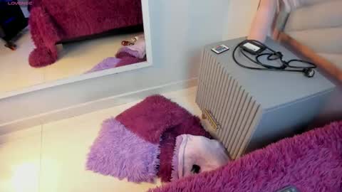 Mia  online show from 02/28/26, 07:04