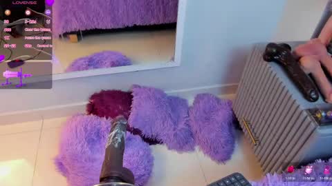 Mia  online show from 04/14/26, 08:37