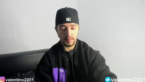 valentino online show from 12/10/24, 12:39