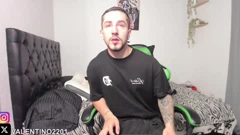 valentino online show from 09/11/25, 10:54