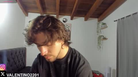 valentino online show from 10/26/25, 12:27