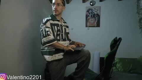 Valentino - 15 OFF valentino2201 online show from 04/01/26, 02:23