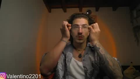 Valentino - 15 OFF valentino2201 online show from 04/10/26, 01:11