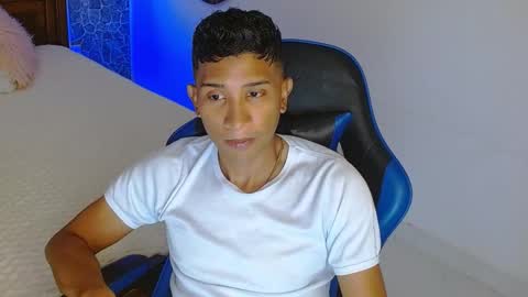 Mistery Guy online show from 12/15/25, 05:06