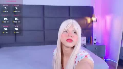 valentino moon online show from 11/24/25, 03:28