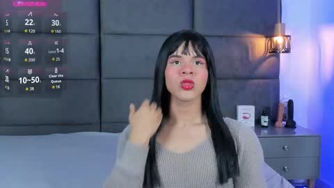 valentino moon online show from 11/25/25, 02:33