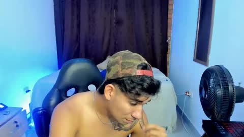 VALENTINO MOURA online show from 03/03/25, 04:03