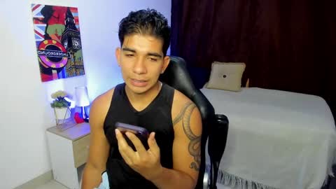 VALENTINO MOURA online show from 03/05/25, 12:11