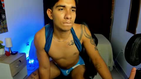 VALENTINO MOURA online show from 03/07/25, 03:49