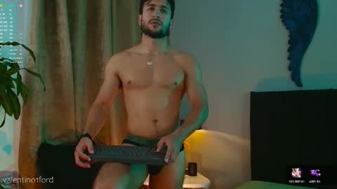 Valentino online show from 10/02/25, 12:17