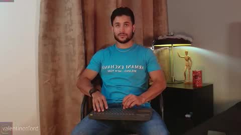 Valentino online show from 10/22/25, 07:46