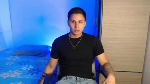 VALENTINO online show from 11/13/25, 07:13