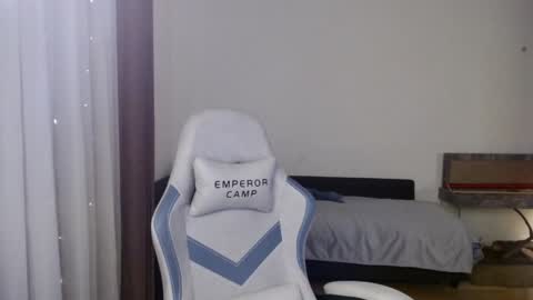 Snapshot of valents_cherry chatting on 01/26/25, 06:16 Valentina online show from 01/26/25, 06:16