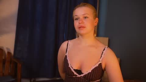 valeri______ online show from 06/24/26, 07:29