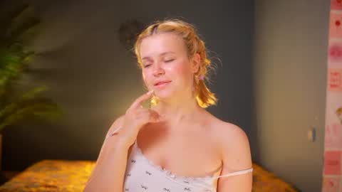 valeri______ online show from 06/27/26, 07:57