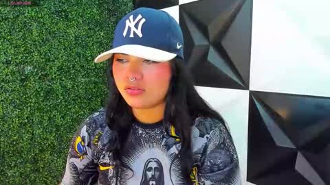 Snapshot of valeri_harpers4 chatting on 10/23/25, 12:54 valeri_harpers4 online show from 10/23/25, 12:54