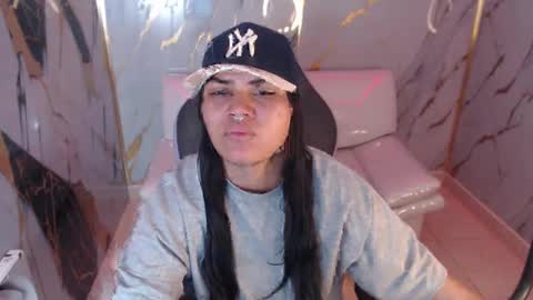 Snapshot of valeri_harpers4 chatting on 11/11/25, 02:39 valeri_harpers4 online show from 11/11/25, 02:39