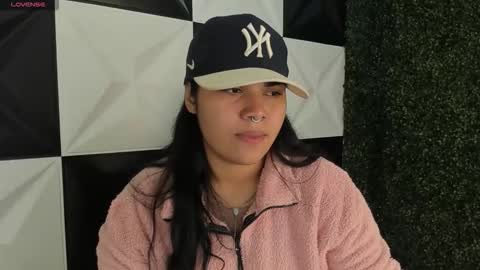 Snapshot of valeri_harpers4 chatting on 11/30/25, 12:58 valeri_harpers4 online show from 11/30/25, 12:58