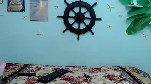 valeria online show from 11/18/25, 01:11