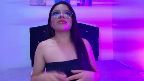 Valeria online show from 05/21/26, 01:23