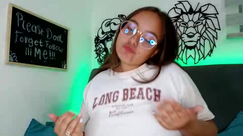 valeria online show from 10/10/25, 12:53