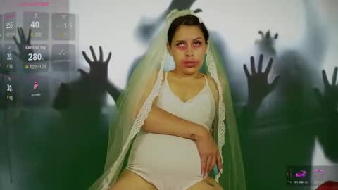 Snapshot of valeria_mtz chatting on 10/30/25, 10:21 valeria_mtz online show from 10/30/25, 10:21