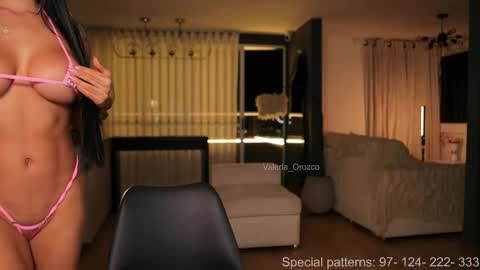 Snapshot of valeria_orozco chatting on 10/18/25, 12:57 valeria_orozco online show from 10/18/25, 12:57