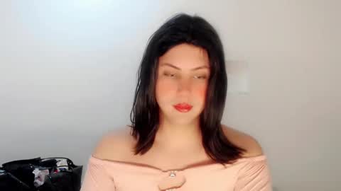 valeriagill_ online show from 11/20/25, 10:31