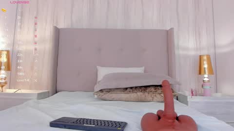 Valeria online show from 02/14/25, 02:33