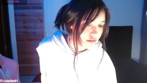 Snapshot of valeribell1 chatting on 12/28/24, 04:41 Valeri online show from 12/28/24, 04:41