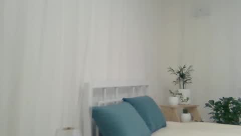 valerie_rose777 online show from 01/01/25, 09:49